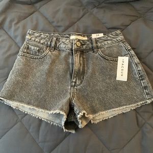 NWT high rise festival black raw hem pacsun shorts